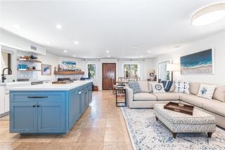 Luxury 5Br Vacation Home W- Rooftop Deck, Ocean Views Ac By Beachview Rentals - Newport Beach - 8