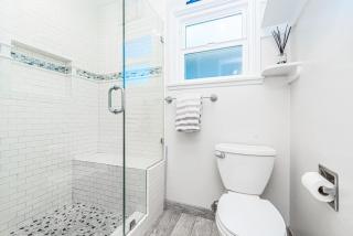 Cozy 2Br W- Large Deck Just Steps From Marina Park Beach By Beachview Rentals - Newport Beach - 1