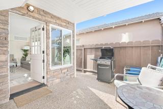 Cozy Cottage W- Ac Stylish Interior One House From Beach By Beachview Rentals - Newport Beach - 5