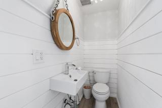Stylish 3Br Oceanfront W- Gorgeous Views Boardwalk Access By Beachview Rentals - Newport Beach - 5