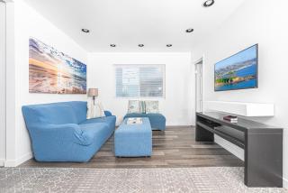 Pet-Friendly 3Br W- Sun Deck Bbq One Block To Beach By Beachview Rentals - Newport Beach - 9