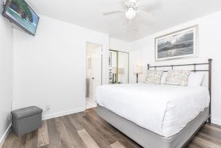 Pet-Friendly 3Br W- Sun Deck Bbq One Block To Beach By Beachview Rentals - Newport Beach - 4