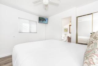 Pet-Friendly 3Br W- Sun Deck Bbq One Block To Beach By Beachview Rentals - Newport Beach - 2