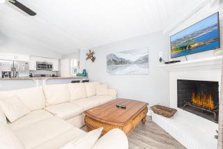 3Br Beach Cottage W- Large Patio Grill In Prime Location By Beachview Rentals - Newport Beach - 6