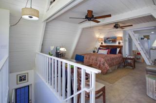 Retro A-Frame Studio W- Loft Sun Deck Steps From Beach By Beachview Rentals - Newport Beach - 5