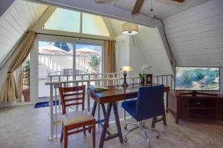 Retro A-Frame Studio W- Loft Sun Deck Steps From Beach By Beachview Rentals - Newport Beach - 1