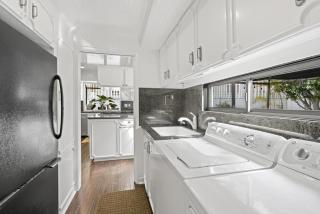 Iconic 4Br Bayfront Home W- Unmatched Indoor-Outdoor Living By Beachview Rentals - Newport Beach - 1