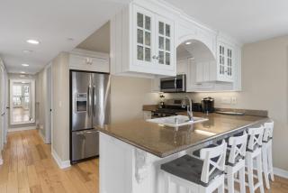 Stylish 3Br Condo W- Ac Walk To Beach, Shops Dining By Beachview Rentals - Newport Beach - 8