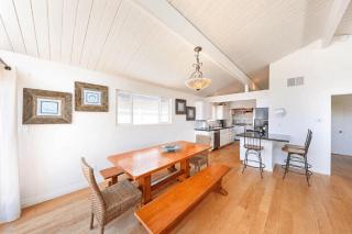 Spacious 6Br W- Oceanview Garden Patio Steps From Beach By Beachview Rentals - Newport Beach - 6