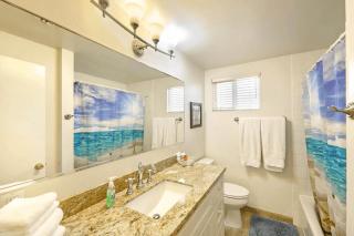 Spacious 6Br W- Oceanview Garden Patio Steps From Beach By Beachview Rentals - Newport Beach - 1