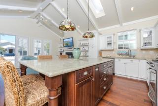 Darling 3Br Cottage On Quiet Street 5 Min Walk To Beach By Beachview Rentals - Newport Beach - 4