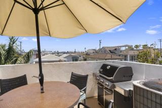 Stylish 3Br Condo W- Ac Walk To Beach, Shops Dining By Beachview Rentals - Newport Beach - 1