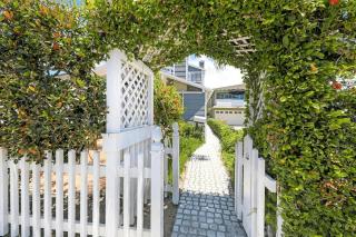 2Br Beach Escape W- Oceanview Deck 2 Houses From Sand By Beachview Rentals - Newport Beach - 8