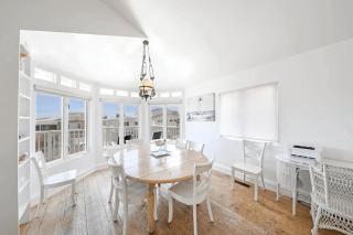 2Br Beach Escape W- Oceanview Deck 2 Houses From Sand By Beachview Rentals - Newport Beach - 2