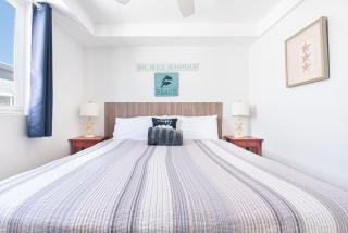 Spacious 5Br W- Oceanview Balcony - One House From Beach By Beachview Rentals - Newport Beach - 2