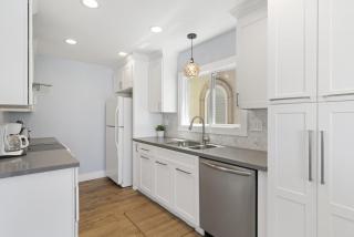 Modern 3Br Oceanfront W- Rooftop Deck Panoramic Views By Beachview Rentals - Newport Beach - 4