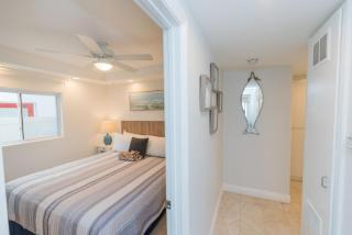 Spacious 3Br W- Large Oceanview Patio - One House From Sand By Beachview Rentals - Newport Beach - 2
