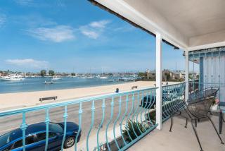 Spacious 3Br Bayfront W- Harbor Views Walk To Beach By Beachview Rentals - Newport Beach - 2