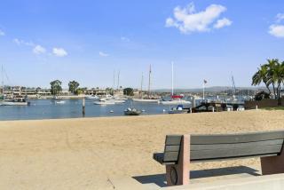 Cozy 2Br W- Bay Views Walk To Beach, Shops Dining By Beachview Rentals - Newport Beach - 9