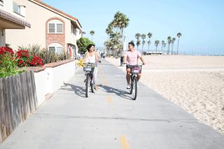 Cozy 2Br W- Bay Views Walk To Beach, Shops Dining By Beachview Rentals - Newport Beach - 7