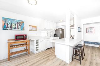 3Br Bayfront W- Expansive Front Patio - Easy Walk To Beach By Beachview Rentals - Newport Beach - 7