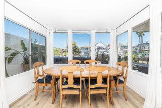 3Br Bayfront W- Expansive Front Patio - Easy Walk To Beach By Beachview Rentals - Newport Beach - 6