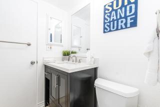 3Br Bayfront W- Expansive Front Patio - Easy Walk To Beach By Beachview Rentals - Newport Beach - 2