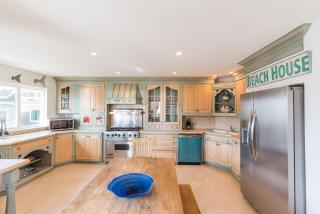 Spacious 6Br W- Oceanview Deck Bbq One House From Sand By Beachview Rentals - Newport Beach - 8
