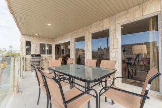 Spacious 6Br W- Oceanview Deck Bbq One House From Sand By Beachview Rentals - Newport Beach - 3