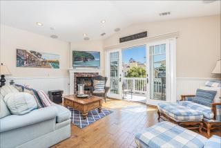 Darling 3Br Beach Home On Quiet Street Easy Walk To Beach By Beachview Rentals - Newport Beach - 0