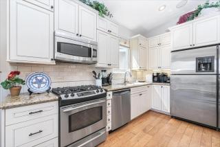 Darling 3Br Beach Home On Quiet Street Easy Walk To Beach By Beachview Rentals - Newport Beach - 6
