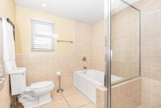 3Br Oceanfront W- Panoramic Views In Prime Central Location By Beachview Rentals - Newport Beach - 2