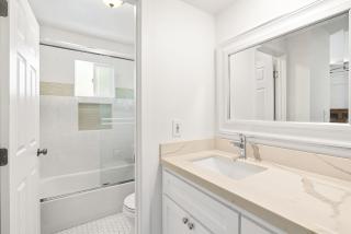 Stylish 3Br Bayfront W- Balcony, Bbq Waterfront Views By Beachview Rentals - Newport Beach - 2