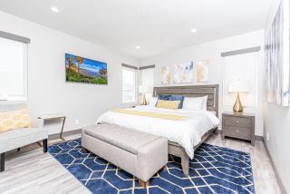 Modern 4Br Tri-Level W- Rooftop Deck Ac, Steps From Beach By Beachview Rentals - Newport Beach - 1