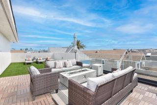 Modern 4Br Tri-Level W- Rooftop Deck Ac, Steps From Beach By Beachview Rentals - Newport Beach - 0