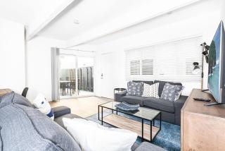 Updated 2Br Cottage One House From Beach - Super Central By Beachview Rentals - Newport Beach - 8