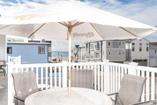 Spacious 4Br W- Oceanview Balcony Bbq Steps To Sand By Beachview Rentals - Newport Beach - 8
