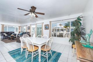 Spacious 4Br W- Oceanview Balcony Bbq Steps To Sand By Beachview Rentals - Newport Beach - 4