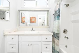 Charming 3Br W- Large DeckWalk To Beach Marina Park By Beachview Rentals - Newport Beach - 1