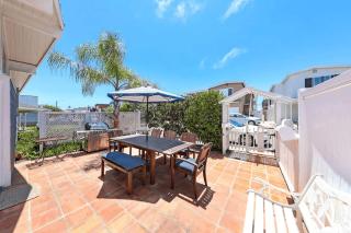 Charming 4Br W- Large Garden Patio 2 Houses From Sand By Beachview Rentals - Newport Beach - 9