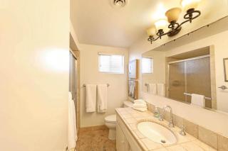 Charming 4Br W- Large Garden Patio 2 Houses From Sand By Beachview Rentals - Newport Beach - 4