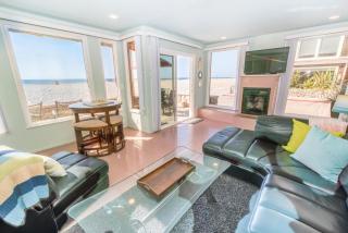 Centrally Located 3Br Oceanfront W- Great Value Views By Beachview Rentals - Newport Beach - 8