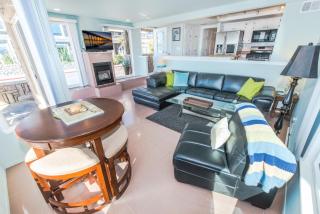 Centrally Located 3Br Oceanfront W- Great Value Views By Beachview Rentals - Newport Beach - 6