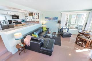 Centrally Located 3Br Oceanfront W- Great Value Views By Beachview Rentals - Newport Beach - 5