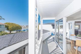 Updated 1Br Bayfront Cottage W- Deck In Quiet Balboa Island By Beachview Rentals - Newport Beach - 7