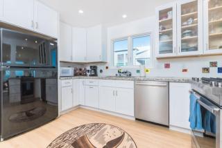 Renovated 3Br Oceanfront W- Panoramic Views By Beachview Rentals - Newport Beach - 6