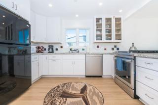 Renovated 3Br Oceanfront W- Panoramic Views By Beachview Rentals - Newport Beach - 4