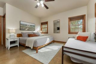 Birdsong - Hot Tub Lawn games Close to Wineries - Fredericksburg - 2