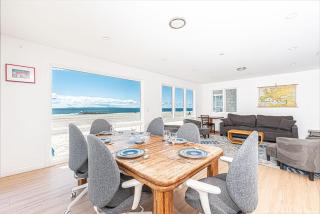 Renovated 3Br Oceanfront W- Panoramic Views By Beachview Rentals - Newport Beach - 1