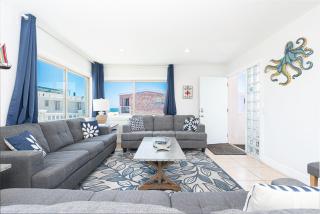 Spacious 4Br W- Ocean Views Two Balconies Steps To Sand By Beachview Rentals - Newport Beach - 0